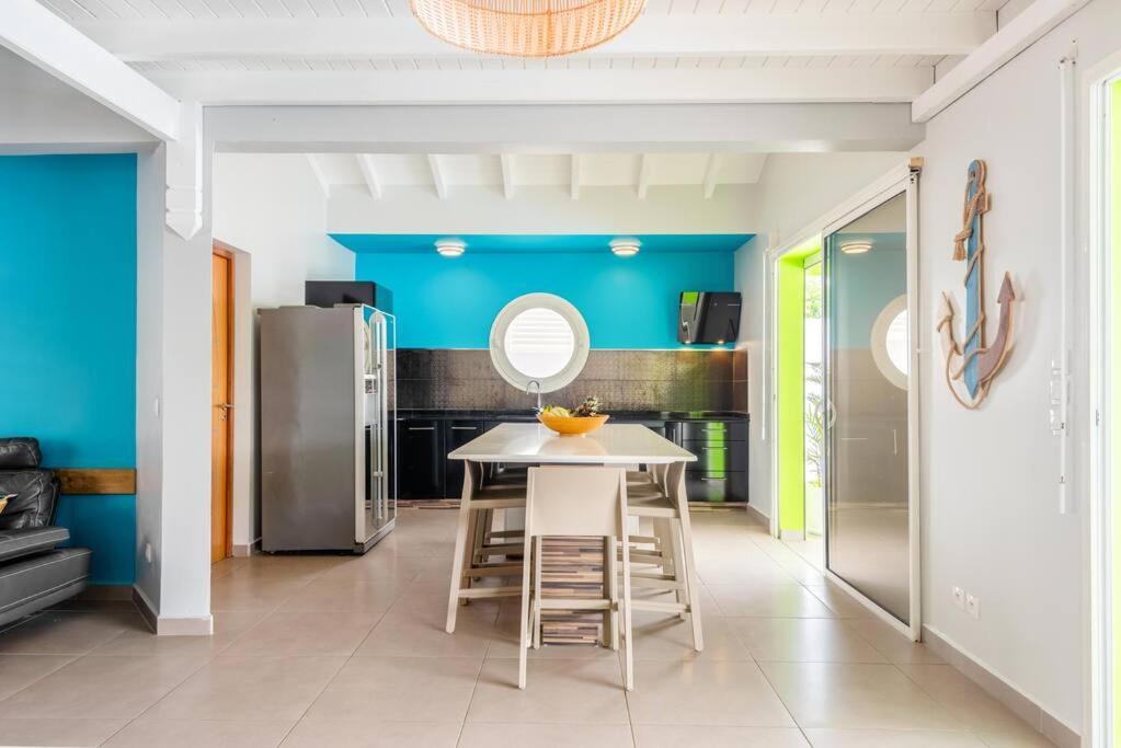 Villa De Standing Avec Piscine Au Gosier 哥西尔 外观 照片